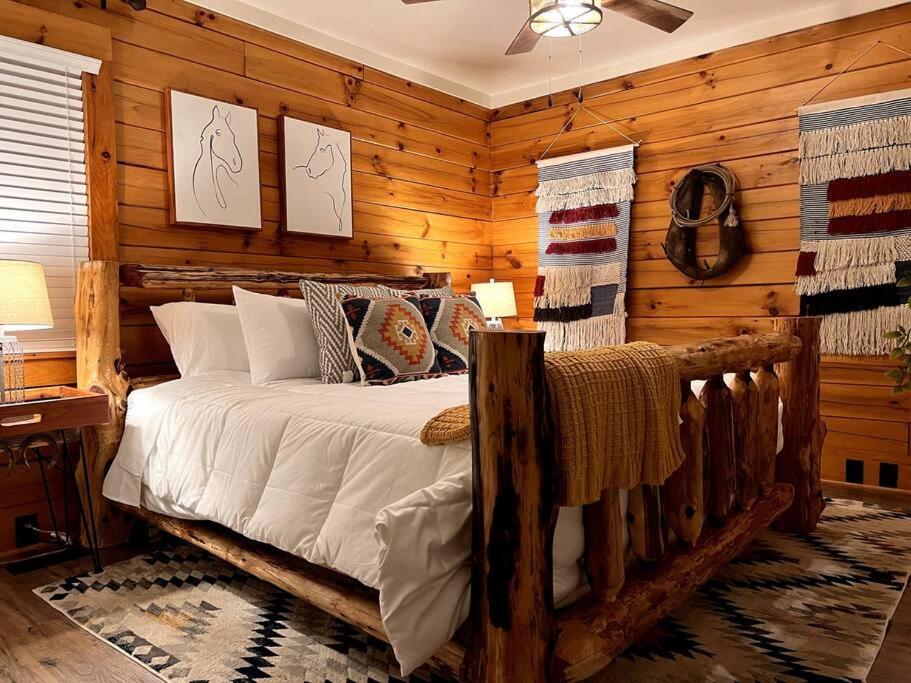The Horse Cabin At Natural State Cabins Morning Star Eksteriør billede